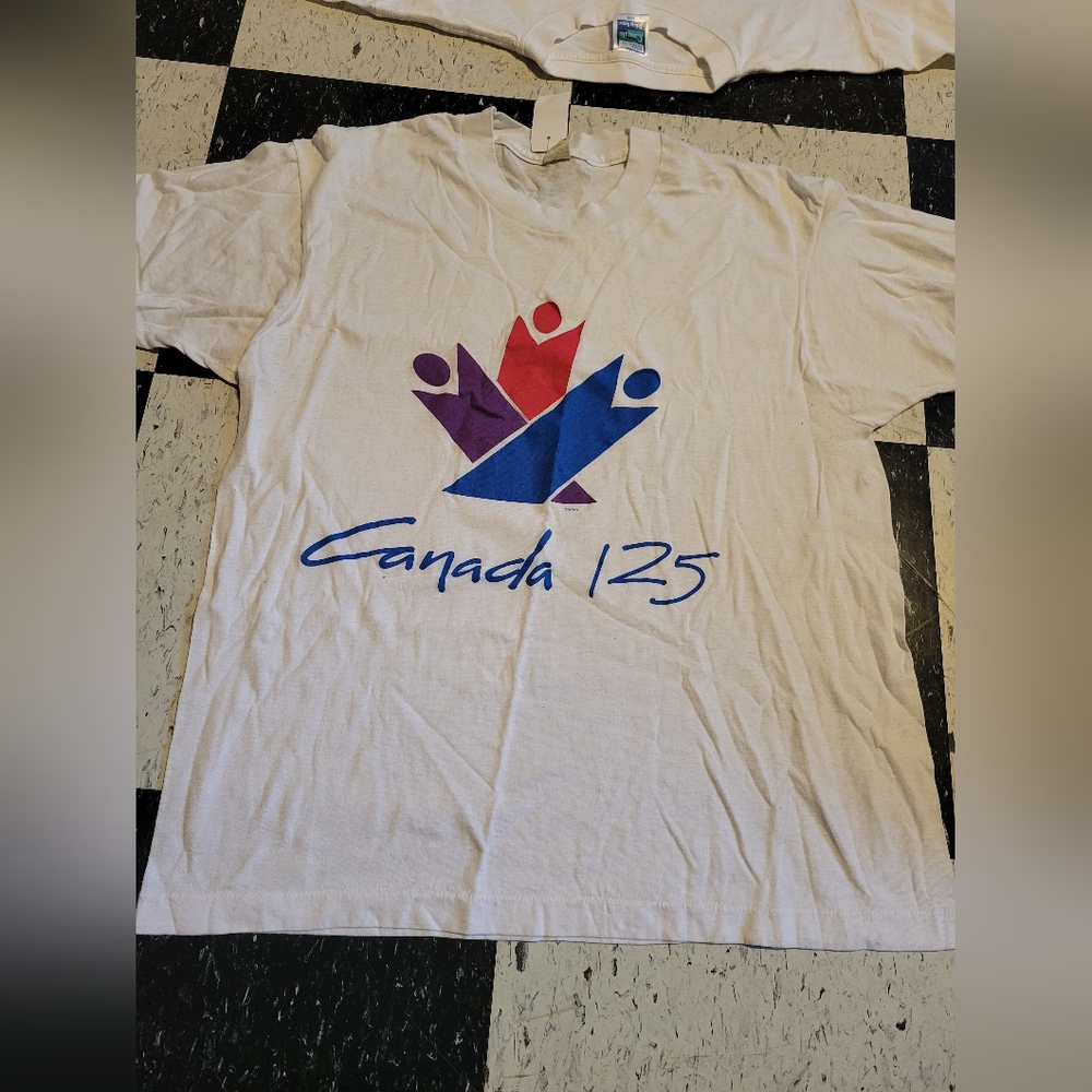 Vintage Screen Stars Single Stitch Canada 125 Tee